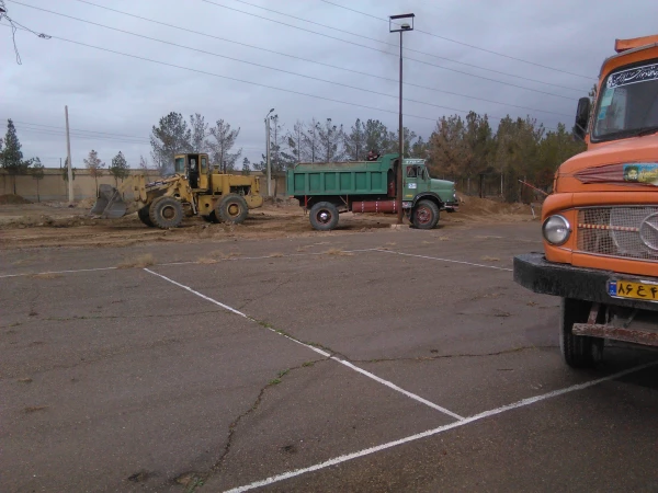 اجرای  پروژه احداث زمین ساحلی مرکز شهید آیت نجف آباد