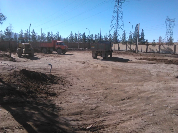 اجرای  پروژه احداث زمین ساحلی مرکز شهید آیت نجف آباد