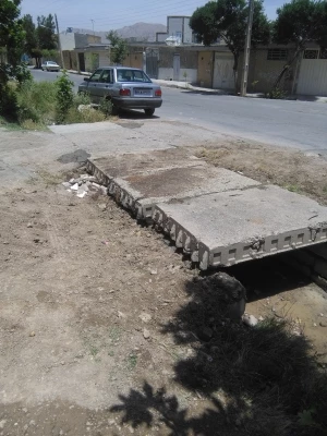 رنگ آمیزی و بازسازی دربهای ورودی شمالی و غربی مرکز