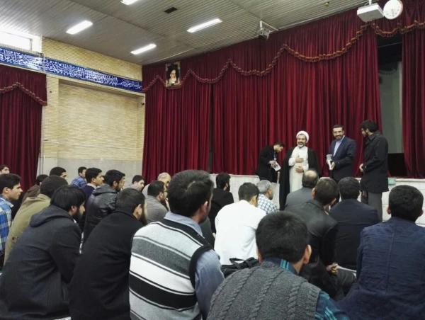 اهدای جوایز مسابقه کتابخوانی