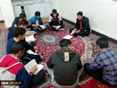 کلاس ترتیل و تجوید  توسط دانشجویان برتر دانشگاه