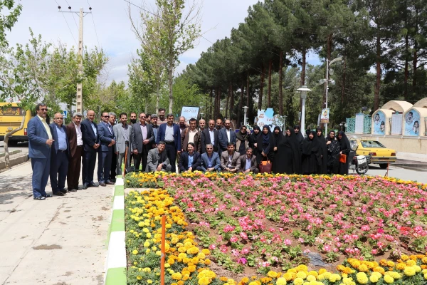 جلسه یک روزه مجموعه کارکنان معاونت توسعه منابع وامور دانشجویی پردیس ها ومراکز استان اصفهان در واحد دانشگاهی شهید آیت نجف آباددر آغاز سال جدید