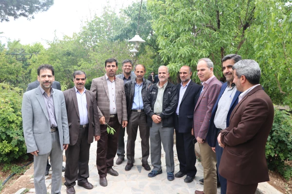 جلسه یک روزه مجموعه کارکنان معاونت توسعه منابع وامور دانشجویی پردیس ها ومراکز استان اصفهان در واحد دانشگاهی شهید آیت نجف آباددر آغاز سال جدید