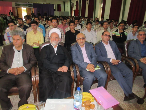 جلسه توجیهی دانشجویان جدید الورد به مرکز شهید آیت نجف اباد