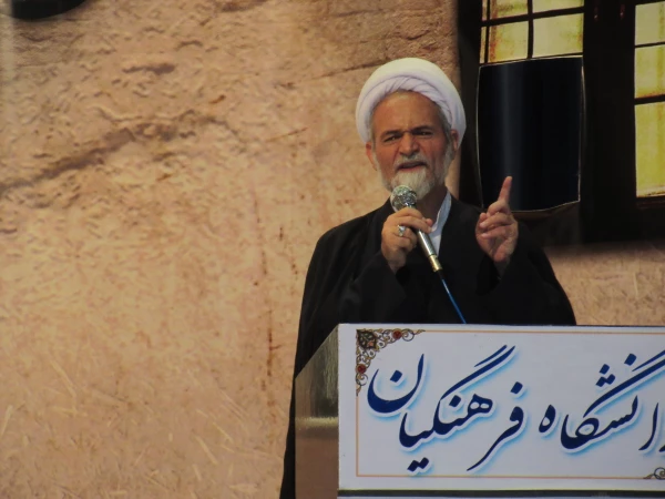 جلسه توجیهی دانشجویان جدید الورد به مرکز شهید آیت نجف اباد