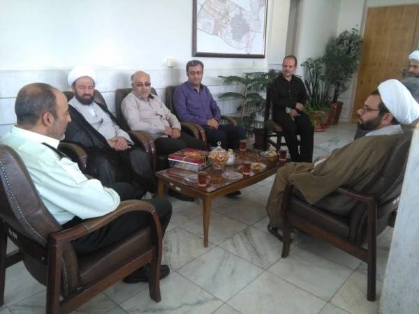 دیدار ریاست محترم مرکز بهمراه همکاران بمناسبت هفته نیروی انتظامی با فرماندهی محترم نیروی انتظامی شهرستان نجف آباد