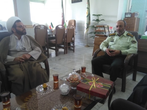 دیدار ریاست محترم مرکز بهمراه همکاران بمناسبت هفته نیروی انتظامی با فرماندهی محترم نیروی انتظامی شهرستان نجف آباد