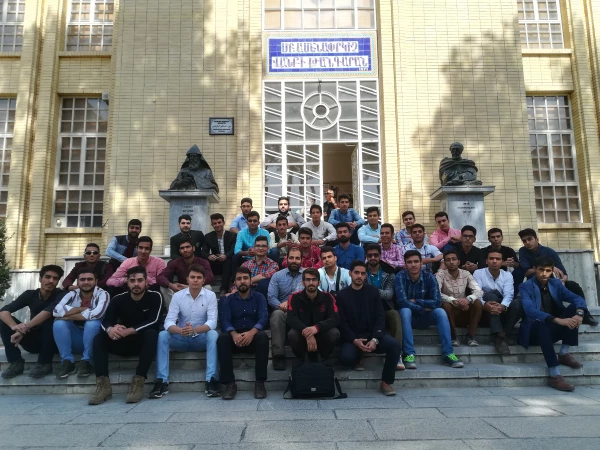 بازدید دانشجویان از کلیسای وانک