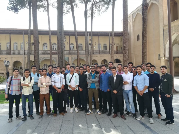 بازدید دانشجویان از کلیسای وانک