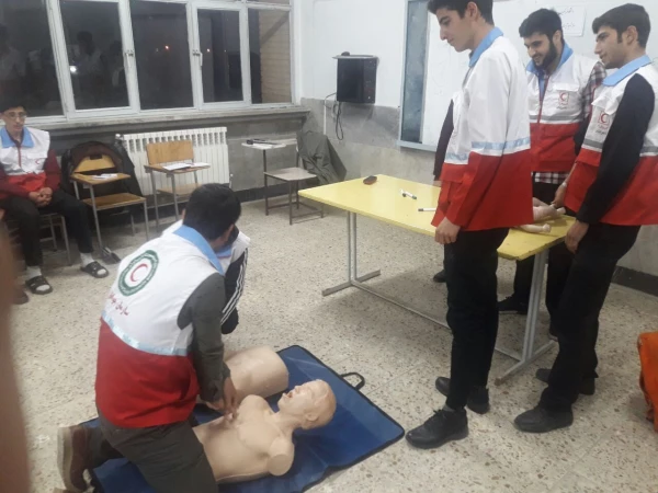 دوره امداد وکمک های اولیه