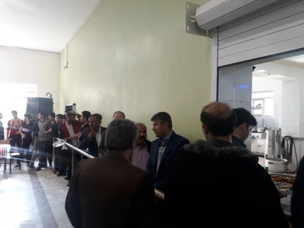 همراهی مسئولین با دانشجو معلمان در روز دانشجو