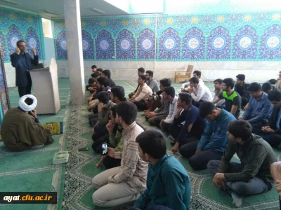 سخنرانی اساتید در بین الصلاتین ظهروعصر در نماز خانه مرکز