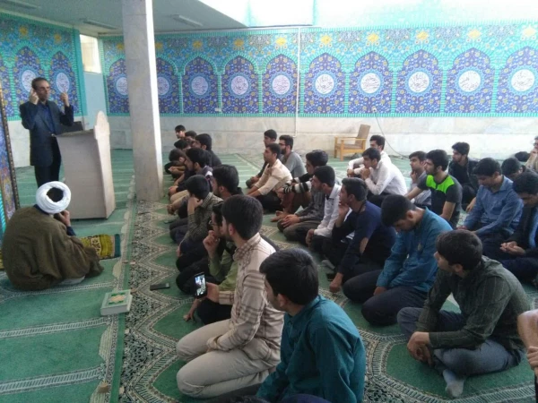 سخنرانی اساتید در بین الصلاتین