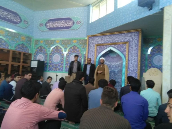 تقدیر از دانشجوی پژوهشگر اقای سعید باقر پور در بین الصلاتین ظهرو عصر