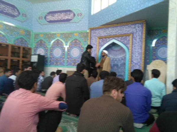 تقدیر از دانشجوی پژوهشگر اقای سعید باقر پور در بین الصلاتین ظهرو عصر