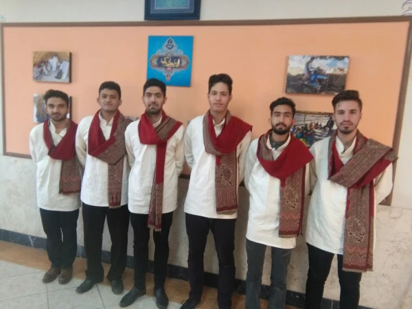 اجرای هم آوایی گروه دانشجو معلمان شهید آیت در مراسم یکصدمین سالگرد تربیت معلم