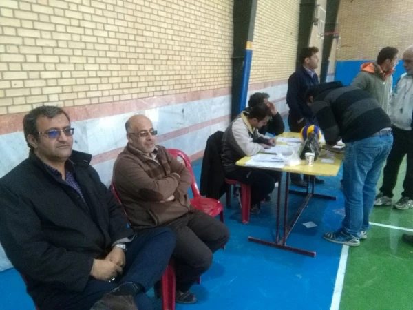 میزبانی مرکز شهید آیت نجف آباد از مسابقات والیبال دانش آموزی شهرستان نجف آباد