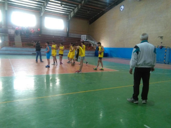 میزبانی مرکز شهید آیت نجف آباد از مسابقات والیبال دانش آموزی شهرستان نجف آباد