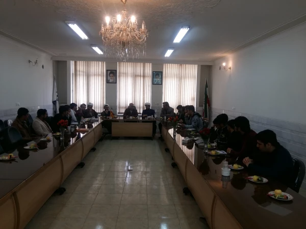 دیدار نماینده نهاد رهبری با دانشجویان مرکز شهید آیت نجف آباد