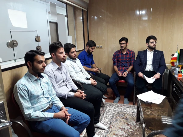 بازدید معاونت توسعه منابع وامور دانشجویی وکارشناس مسئول حراست بهمراه شورای صنفی پردیس شهید باهنر اصفهان