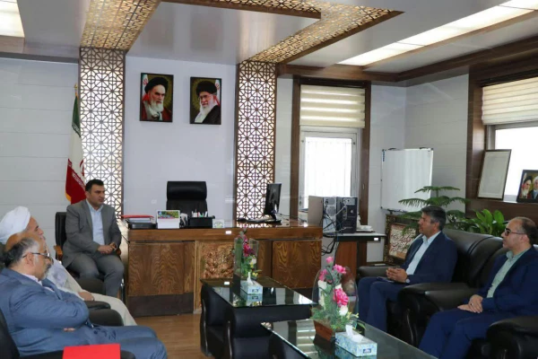 نشست مشترک مدیریت دانشگاه فرهنگیان استان اصفهان با مسئولین شهرستان نجف آباد