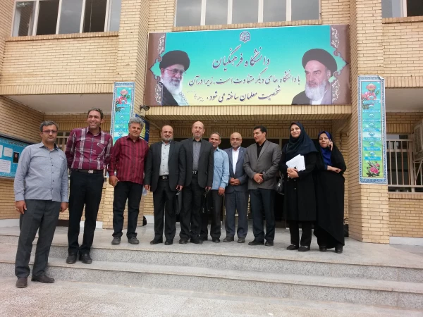 مراسم بدرقه دانشجویان زائر امام حسین (ع)