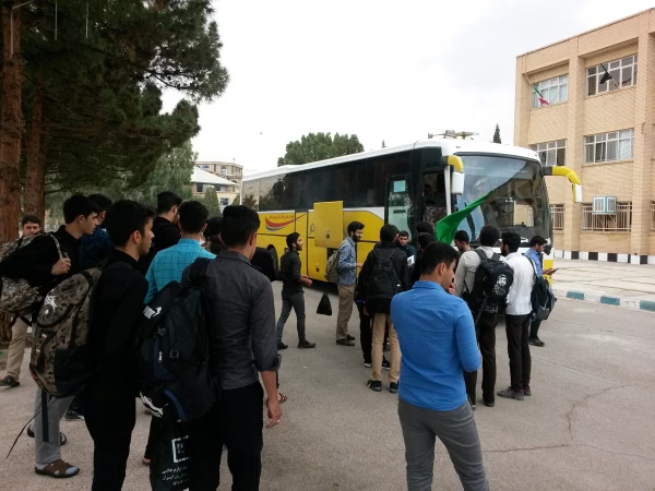 مراسم بدرقه دانشجویان زائر امام حسین (ع)