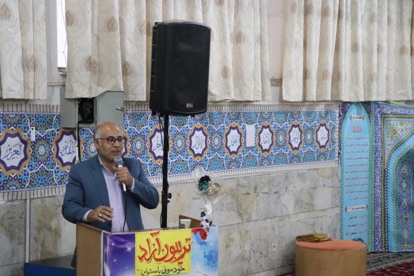 دیدار با نماینده محترم ولی فقیه و امام جمعه ی شهرستان نجف آباد حجت الاسلام و المسلمین حسناتی 6