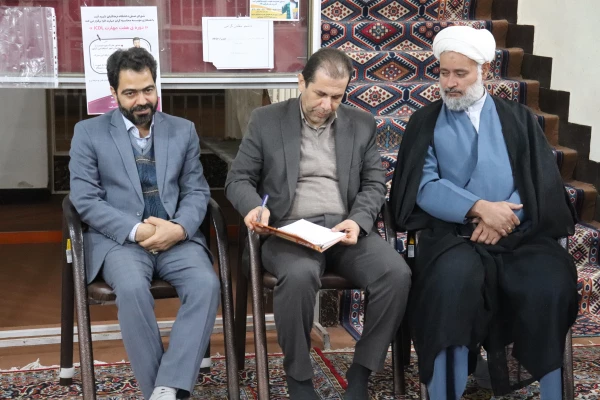 بازدید میدانی نماینده ولی فقیه در دانشگاه فرهنگیان و معاون هماهنگ کننده ی دانشگاه های فرهنگیان جناب اقای دکتر کاشفی و مشاور رییس پردیس های استان اصفهان جناب آقای شکیبا فر 5