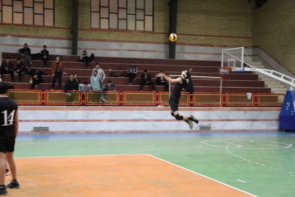 افتتاحیه مسابقات والیبال جام شهید دکتر آیت 7