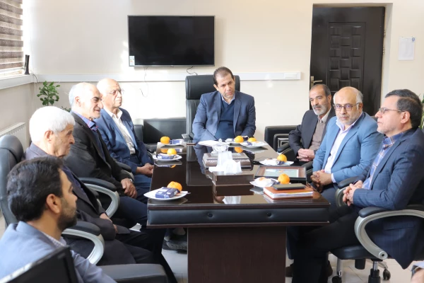 دیدار روسای سابق و حال حاظر مرکز شهید آیت نجف آباد با جناب آقای دکتر علی اکبر کجباف  2