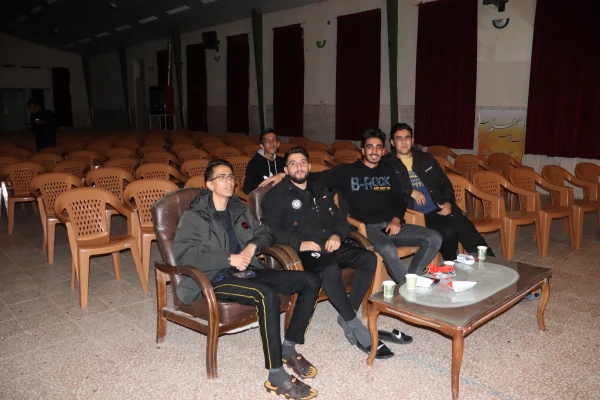 اکران فیلم توسط کانون فیلم و عکس مرکز شهید ایت نجف آباد  5