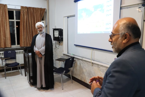 بازدید میدانی جناب آقای حجت الاسلام و المسلمین دکتر حمزه از مرکز  2