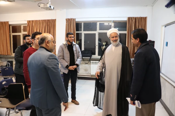 بازدید میدانی جناب آقای حجت الاسلام و المسلمین دکتر حمزه از مرکز  5