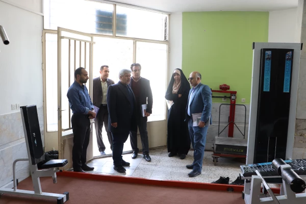 بازدید مسئولین کشوری از مرکز  12