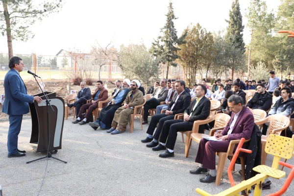 روز درختکاری با محوریت گرامیداشت یاد و نام شهدای مرکز شهید آیت نجف آباد 7