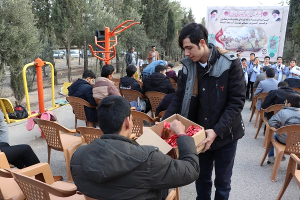 روز درختکاری با محوریت گرامیداشت یاد و نام شهدای مرکز شهید آیت نجف آباد 9