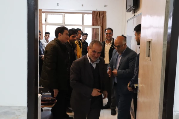 بازدید میدانی جناب اقای دکتر خدایار مختاری مسئول محترم منابع انسانی و امور عمومی  5