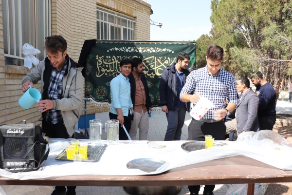 تشکیل ایستگاه صلوات به مناسب ولادت حضرت امام زین العابدین (ع)  3