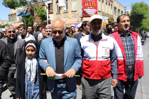 حضور دانشجومعلمان دانشگاه فرهنگیان مرکز شهید آیت نجف آباد  در راهپیمایی روز قدس ۱۴۰۲ 5