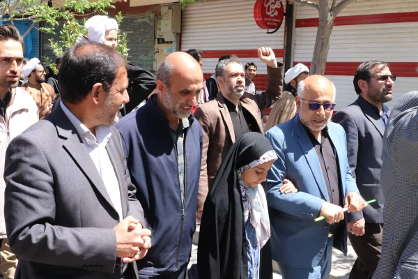 حضور دانشجومعلمان دانشگاه فرهنگیان مرکز شهید آیت نجف آباد  در راهپیمایی روز قدس ۱۴۰۲ 6