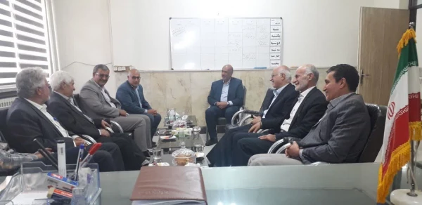 دیدار صمیمانه روسا و کارکنان اسبق دانشگاه فرهنگیان مرکز شهید آیت نجف آباد و ریاست آموزش و پرورش شهرستان نجف آباد با ریاست مرکز شهید آیت نجف آباد آقای دکتر کلانی 4