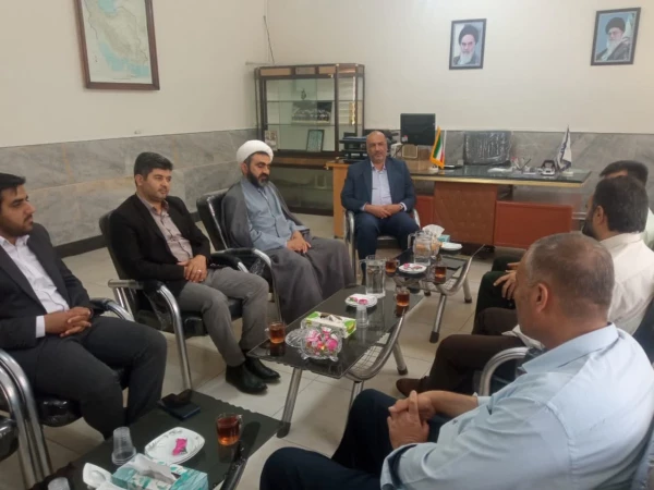 نشست صمیمانه ی ریاست دانشگاه فرهنگیان شهید آیت نجف آباد با فرمانده نیروی انتظامی شهرستان نجف آباد 2