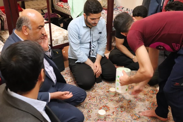 بازدید میدانی ریاست محترم مرکز جناب آقای دکتر کلانی و حراست محترم مرکز جناب آقای حسین خانی از خوابگاه ها 3