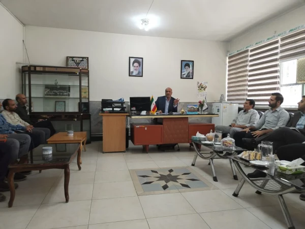 دومین جلسه کارکنان دانشگاه شهید آیت  با ریاست  4