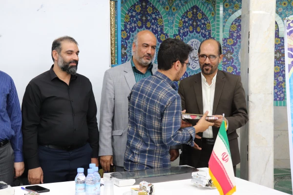 مراسم تکریم و معارفه مسئول جدید پایگاه شهید آیت نجف آباد دانشگاه فرهنگیان 14