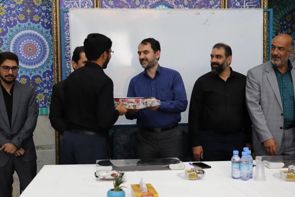 مراسم تکریم و معارفه مسئول جدید پایگاه شهید آیت نجف آباد دانشگاه فرهنگیان 16