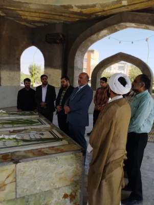 مزار شهیدان گمنام عطر افشانی به مناسبت فرا رسیدن هفته دفاع مقدس  3