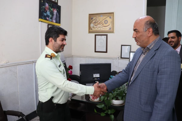 دیدار ریاست محترم مرکز و حراست مرکز با ریاست کلانتری منطقه امیرآباد 2