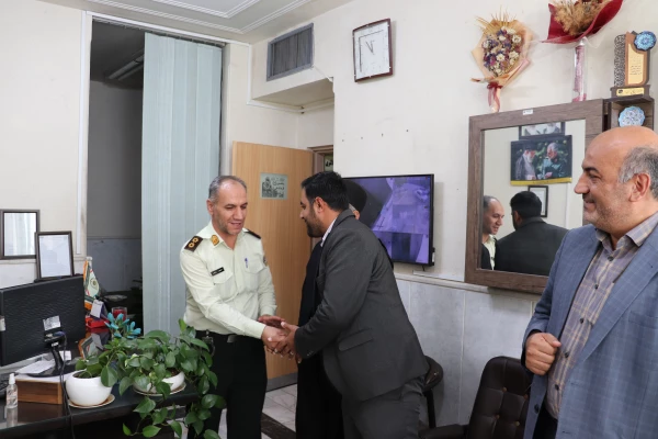 دیدار ریاست محترم مرکز و حراست مرکز با ریاست کلانتری منطقه امیرآباد 4